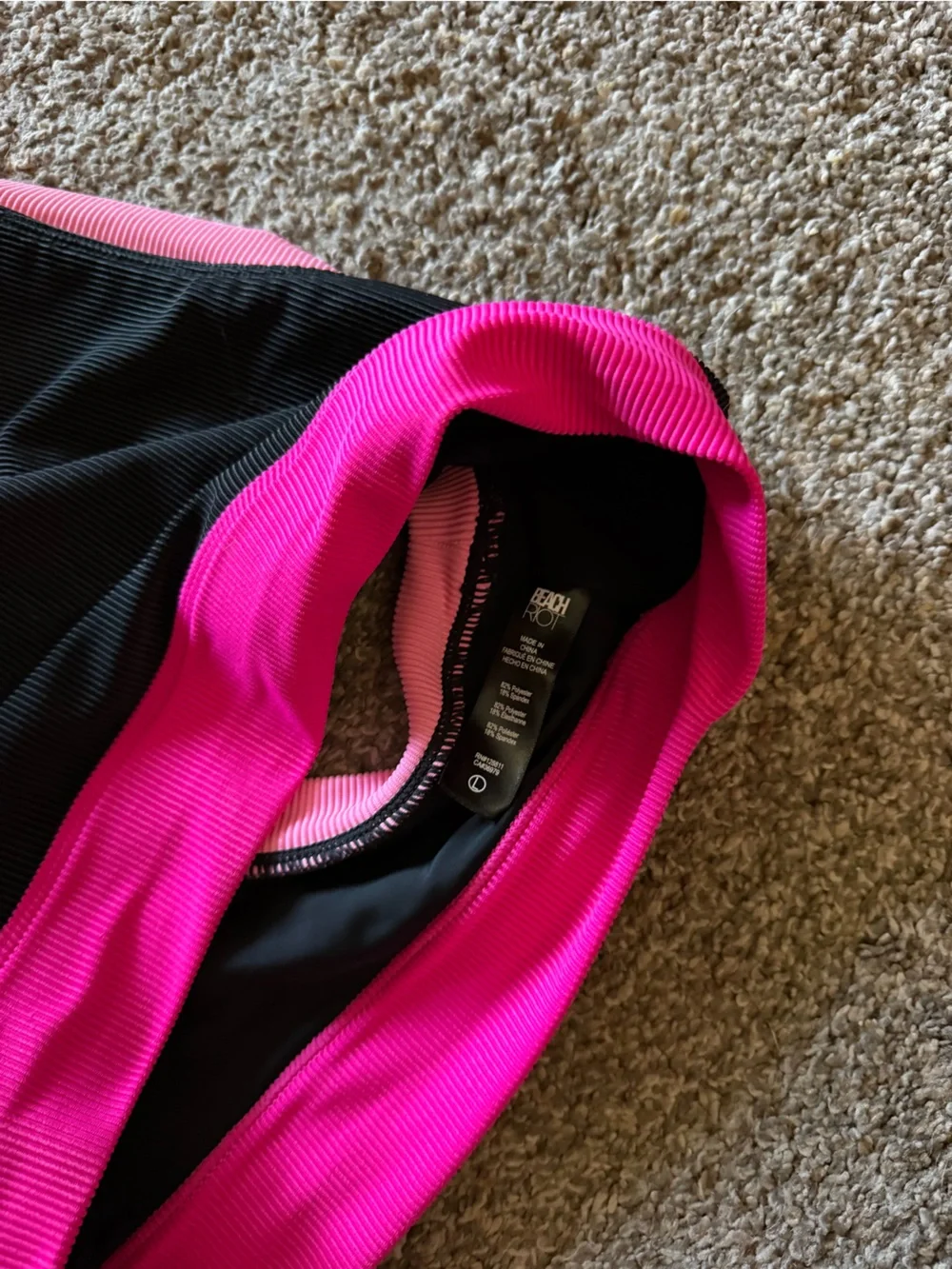 BEACH RIOT Black & Pink Ribbed Yoga Workout Sports Bra